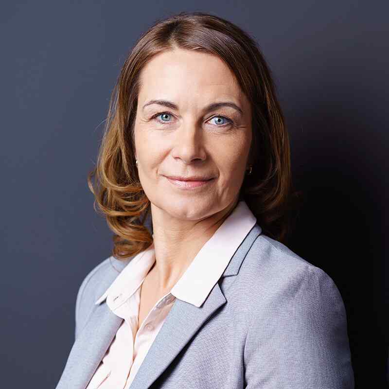 https://www.deallegal.it/wp-content/uploads/2019/10/image_team_01.jpg