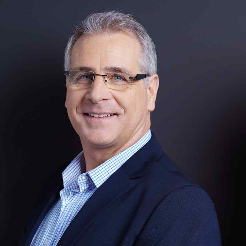 https://www.deallegal.it/wp-content/uploads/2019/10/image_team_02.jpg